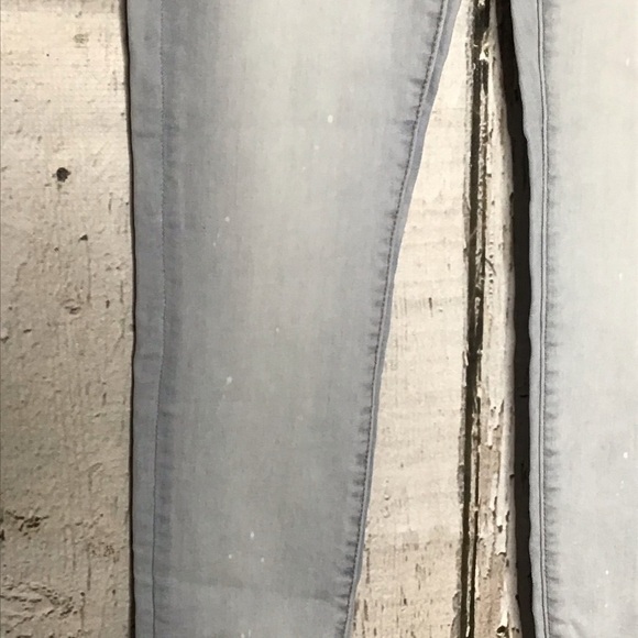 Chelsea‎ & Violet distressed zipper back skinny - Picture 5 of 10